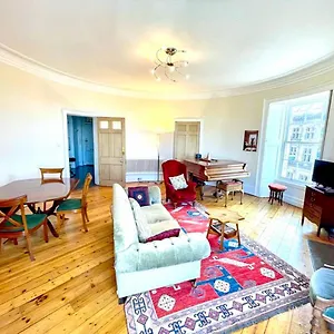  Apartment Incredible St Andrew's Sq - 2 Bed In The Sky